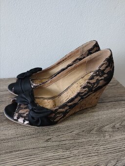 Elegantní krajkové boty s mašličkou, vel. 38 - 1