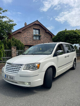 Chrysler Town & Country, 7 míst