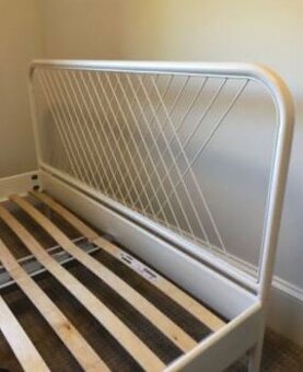 IKEA kovová postel 160 cm včetně roštu