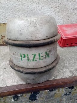 Starý ALU sud na pivo Pilsner Urquell