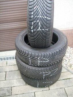 zimní Pirelli Octavia III Golf 205.55.16 91H