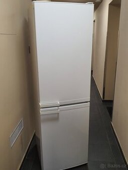 MIELE pěkná TOP  A++úsporná lednice s dopravou