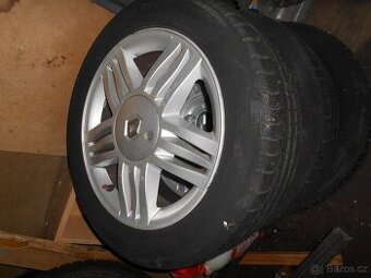 alu kola megané letní