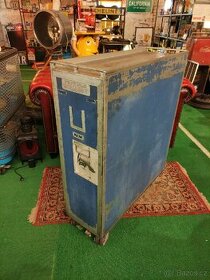 Letecký catering box KLM