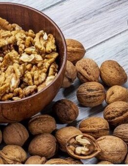 Loupané vlašské ořechy