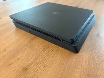 PlayStation 4 slim