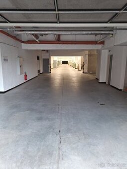 Pronájem garáže 17 m2 Brno Kamechy Žebětín ul. Křepelčí