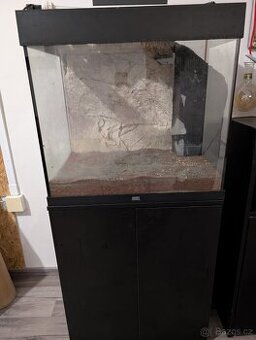 Stylové akvárium JUWEL + skříňka za přátelskou cenu