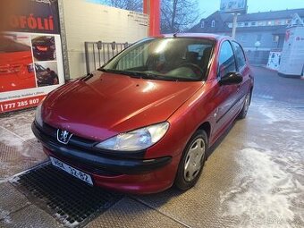 Peugeot 206 1,2i najeto 130tis