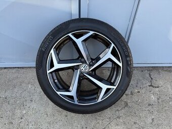 18" VW disk s pneu 235/45 R18 VW Boneville/Hazard 8Jx18 ET4