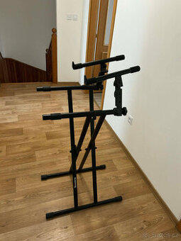 Klávesový stojan pro dvě zařízení Soundking