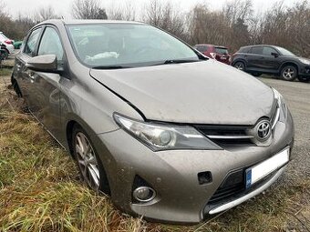 Toyota Auris 1.6 I Valvematic Luna, MOTOR STARTUJE
