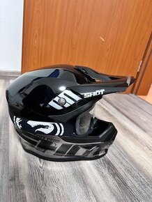 Prodám novou helmu na motocross Shot Furious Brush