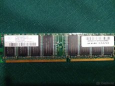 RAM paměť Nanya NT256d64S88B1G-6K, 256 MB