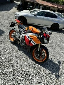 Honda cbr 1000 RR Repsol Fireblade 2010