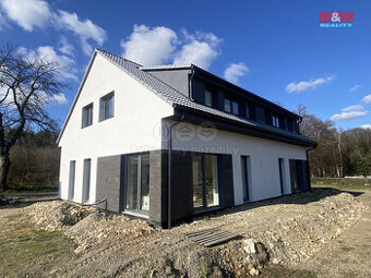 Prodej poloviny rodinného dvojdomu, 117 m², Drnek
