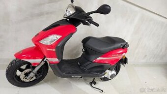 Piaggio/Derbi Boulevard 125 Four 4T. Najeto: 8.700 km