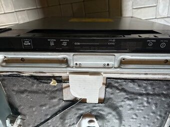 Myčka Electrolux vestavná 65cm KESC9200L