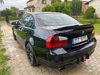 BMW E90