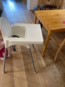 Jídelní židlička IKEA
