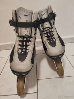 Dámské kolečkové brusle Nike
