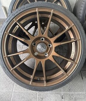 OZ Ultraleggera HLT 18" 5x112 ET35 / Hankook 215/35r18