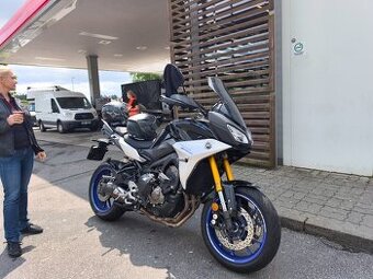 Yamaha tracer 900gt 2020 na podvozku öhlins.