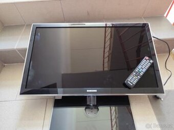 Samsung televize 82 cm