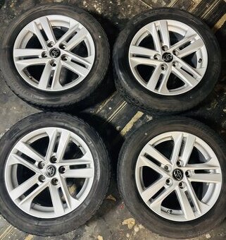 TOYOTA COROLLA 5x114,3 R16 ET40+ZIMNÍ pneu 205/55R16