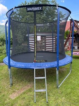 Trampolína