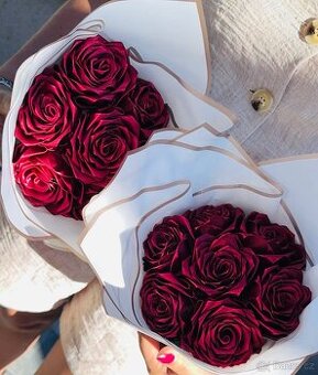 🎀 Růže ze saténové stuhy – ideální vánoční dárek pro paní u