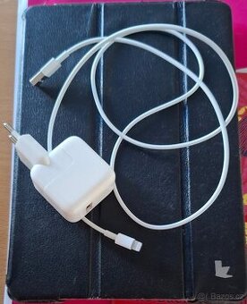 Apple iPad Air A1474 32 GB s pouzdrem, kabelem a nabíječkou