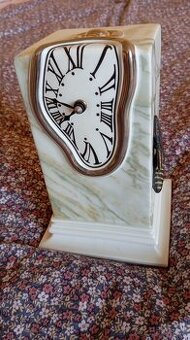 Designové porcelánové hodiny Dalí