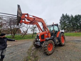Traktor Kubota M128 GX s čelním nakladačem LA2254