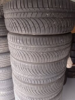 Sada zimních pneu KUMHO WINTERCRAFT WP72, 245/45/20