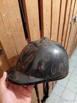 Dětská helma na koně