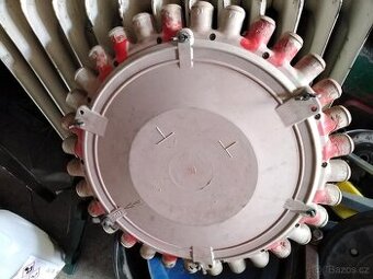 Kverneland accord-rozdělovací hlava