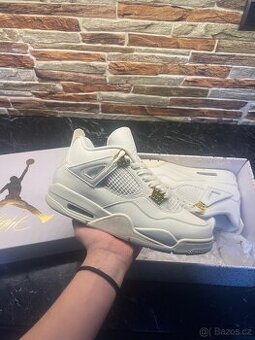 Jordan 4 metalic gold 44,5