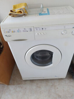 Pračka Whirlpool