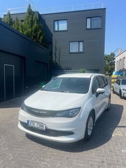 Prodám Chrysler Pacifica 2022 3,6 V6