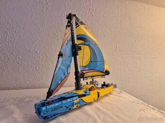 LEGO Technic 42074 Závodní jachta