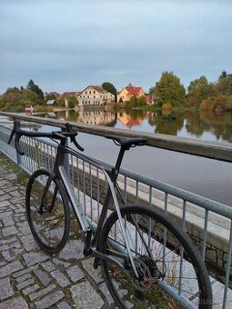GRAVEL KARBONOVÝ MERIDA XL