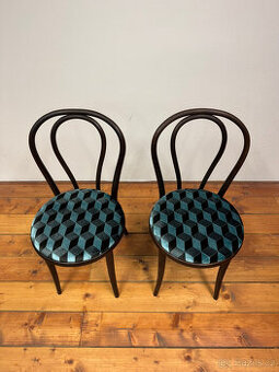 Oblíbené židle TON č.18 po kompletní renovaci 2ks