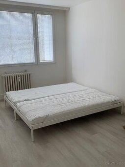 3x Postele IKEA (rám, matrace, chránič)