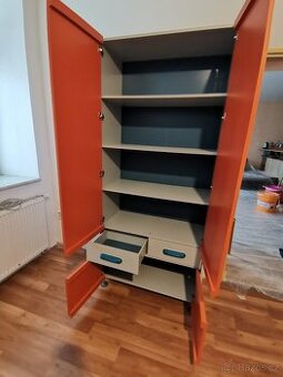 Nábytek zn.Capslock