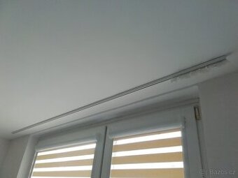 Záclonová kolejnice