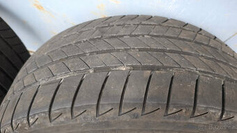 Letní pneu 215/45 R17 91V