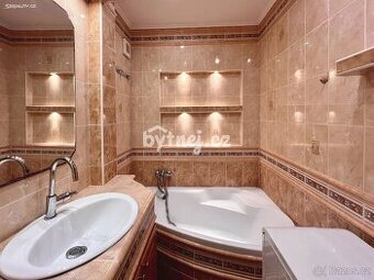 Podnájem bytu 3+1 64 m² Zelená, Olomouc - Neředín