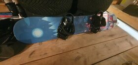 Snowboard 138cm včetně vázání možno i s botami Cygnus