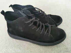 Černé dívčí kotnickove podzimní boty zn Baťa vel 37